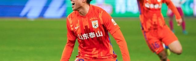 v站-【足协杯】宋龙莫伊塞斯建功 十人泰山2比0申花晋级